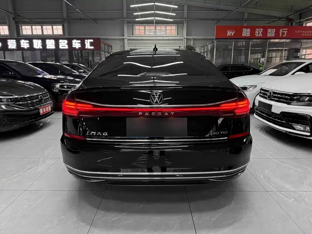 Volkswagen Passat — фото 2