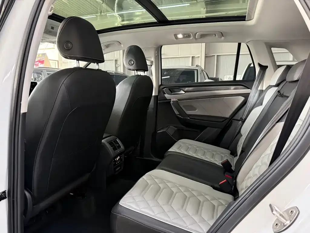 Volkswagen Tayron 2023 из CN, фото 9