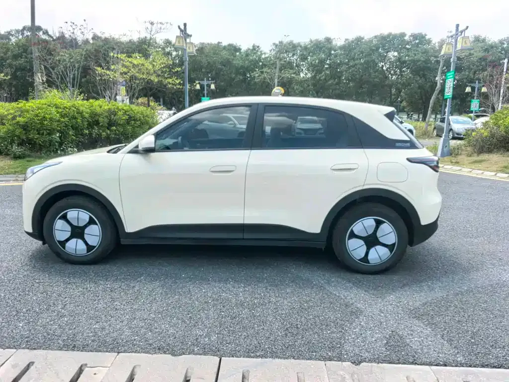 Geely Starburst — фото 4