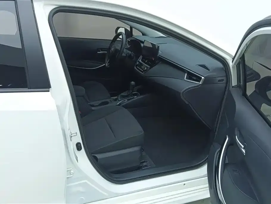 Toyota Corolla 2025 из CN, фото 4