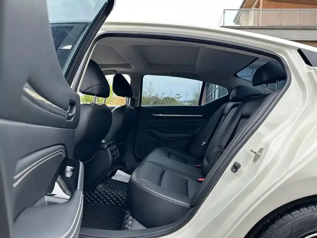 Nissan Teana 2021 из CN, фото 4