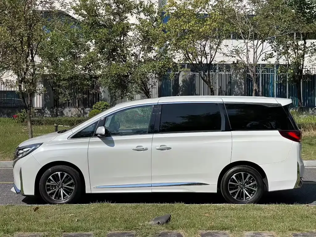 GAC Motor Trumpchi M8 — фото 7