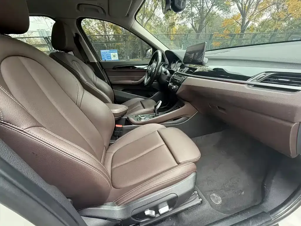 BMW X1 2021 из CN, фото 10