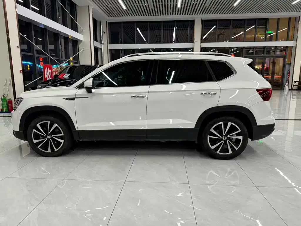 Volkswagen Tharu 2022 из CN, фото 8