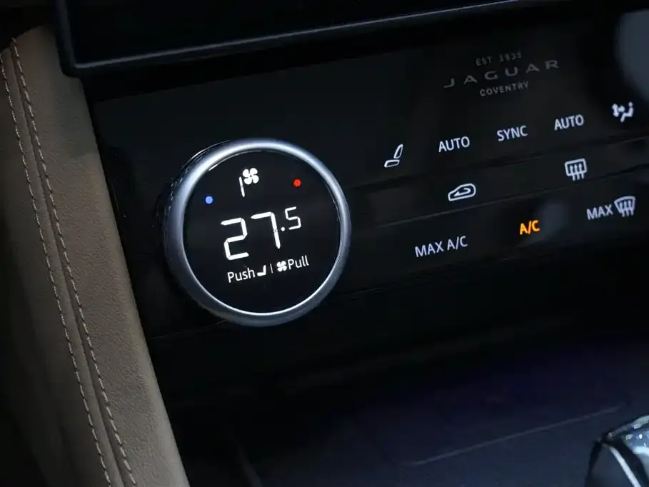 Jaguar XFL 2024 из CN, фото 8
