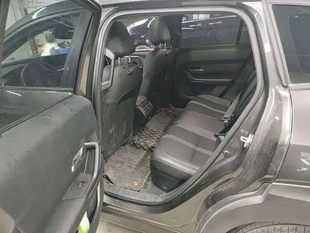 Mazda CX-50 2023 из CN, фото 10