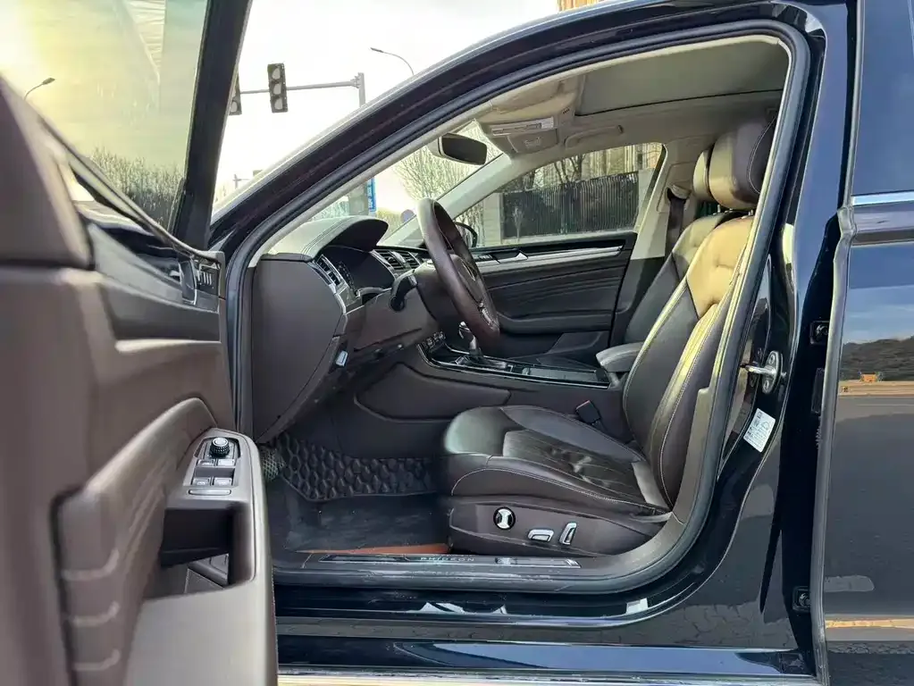 Volkswagen Phideon — фото 4