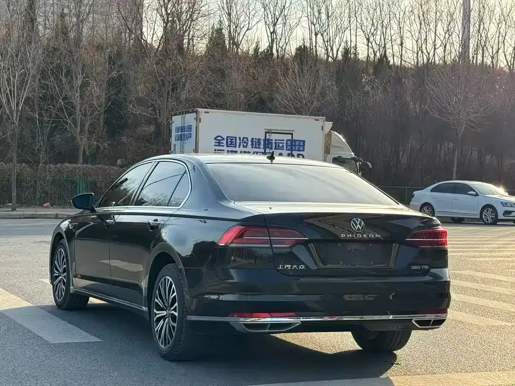 Volkswagen Phideon — фото 8