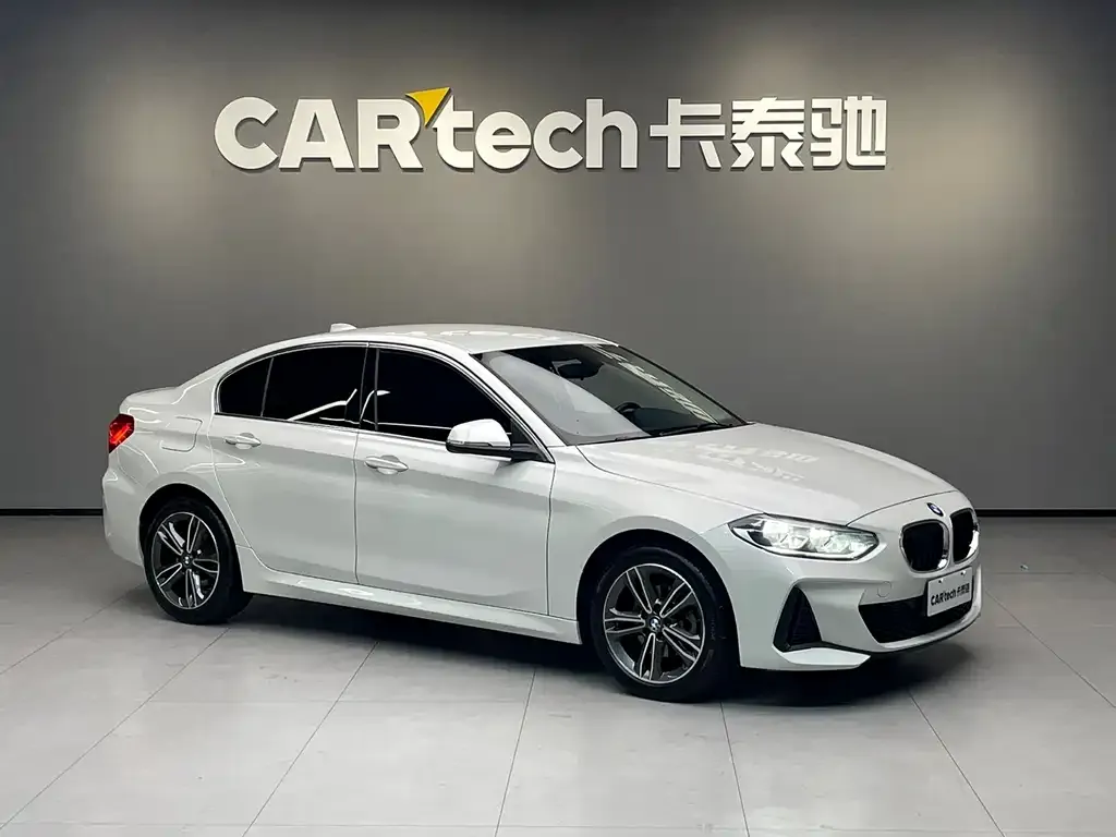 BMW 1 Series 2021 из CN, фото 4
