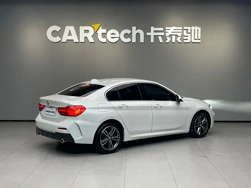 BMW 1 Series 2021 из CN, фото 6