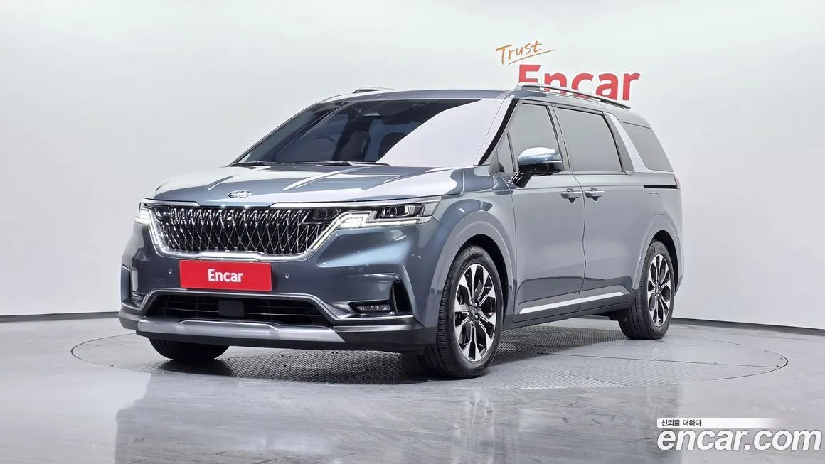 Kia Carnival — фото 1
