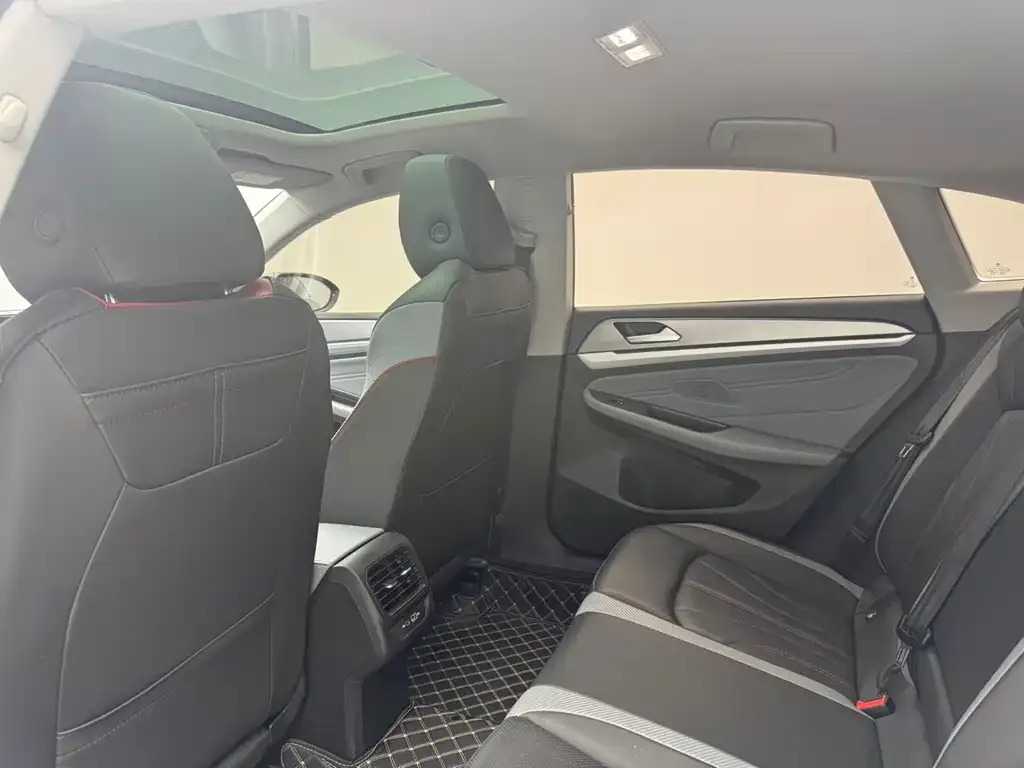 Volkswagen Lamando 2022 из CN, фото 2