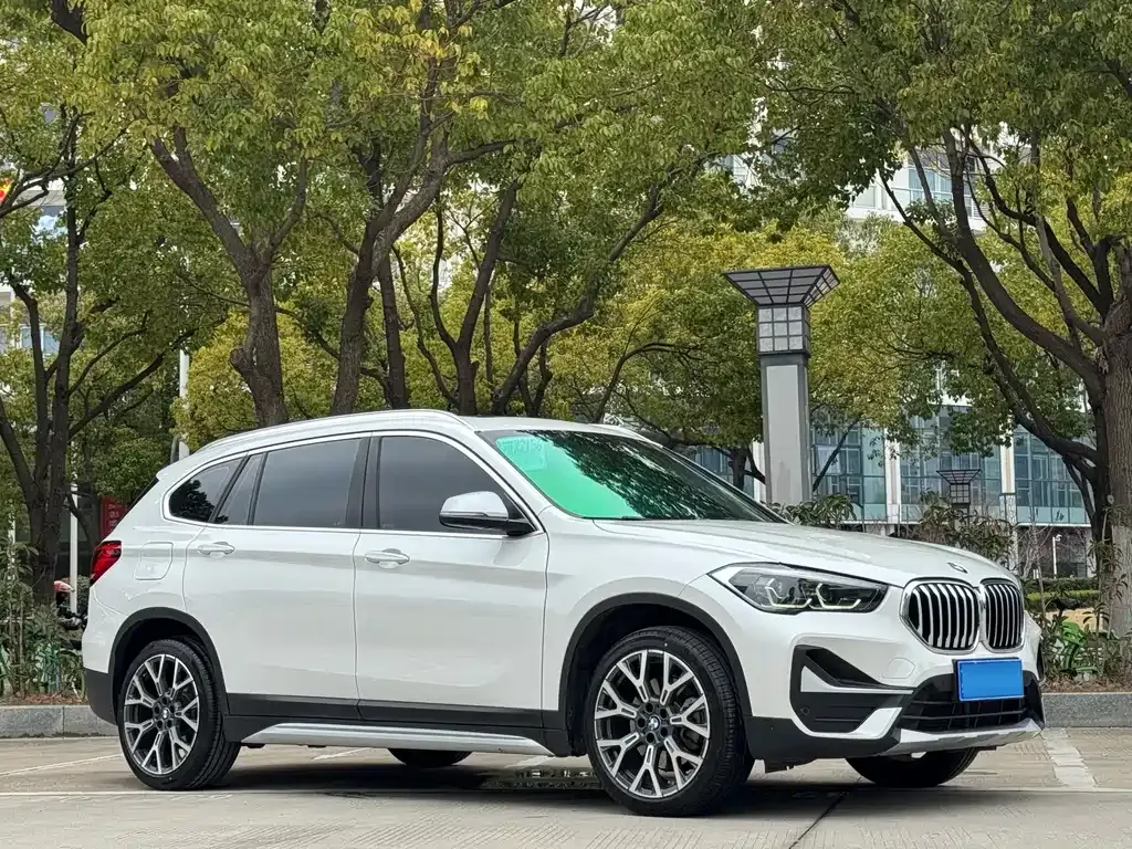 BMW X1 — фото 7