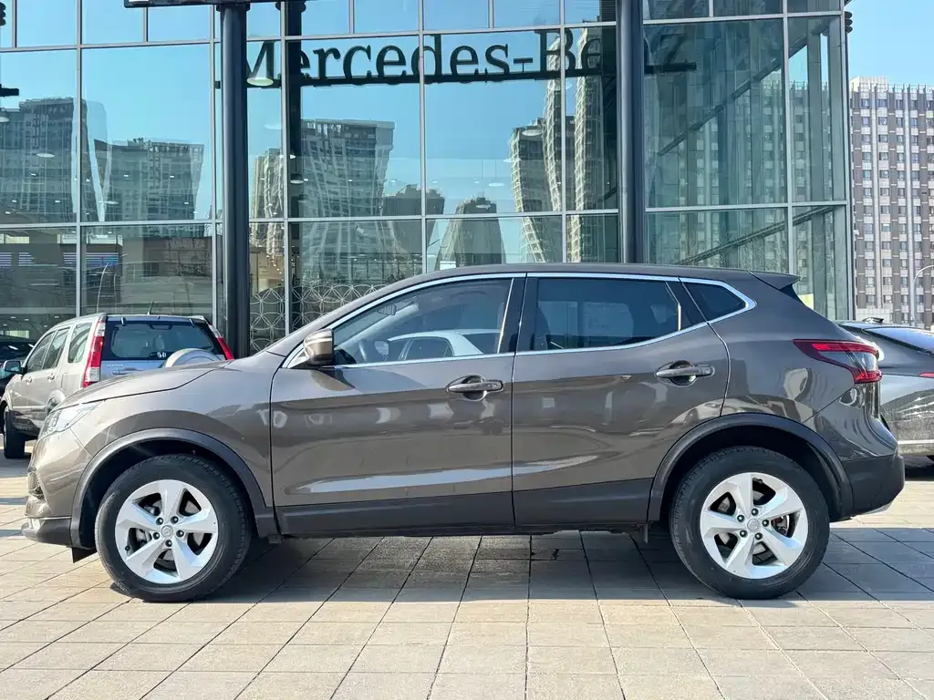 Nissan Qashqai — фото 7