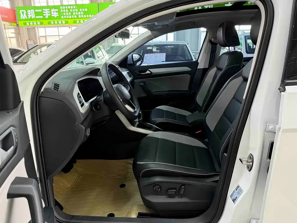Volkswagen T-Roc 2024 из CN, фото 10