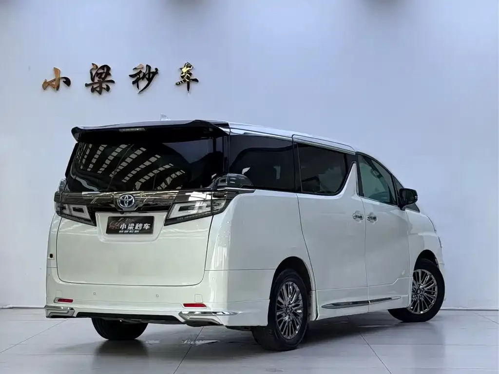 Toyota Vellfire — фото 9