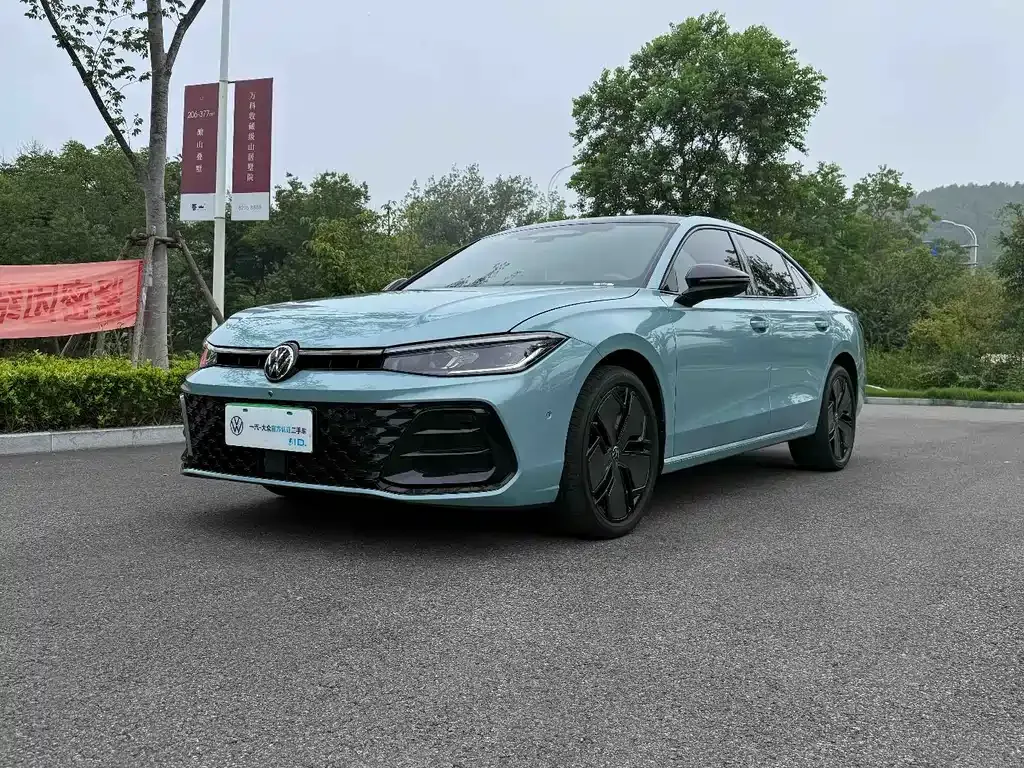 Volkswagen Passat 2024 из CN, фото 1