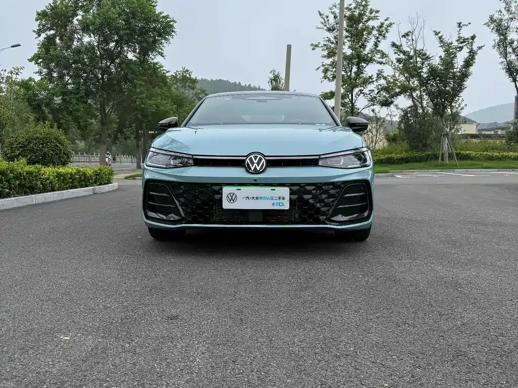 Volkswagen Passat 2024 из CN, фото 2