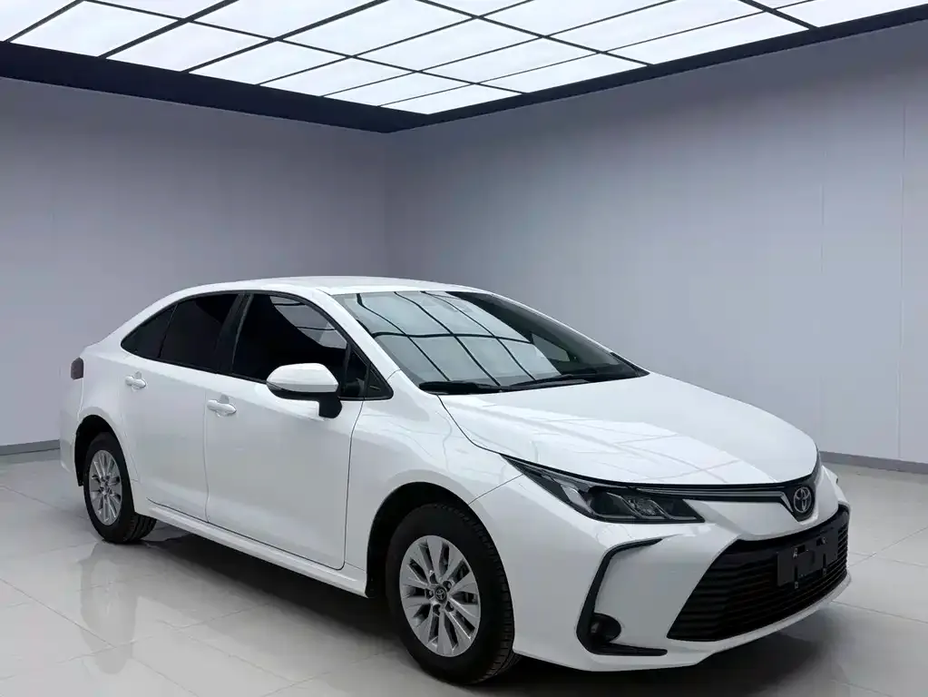 Toyota Corolla — фото 10