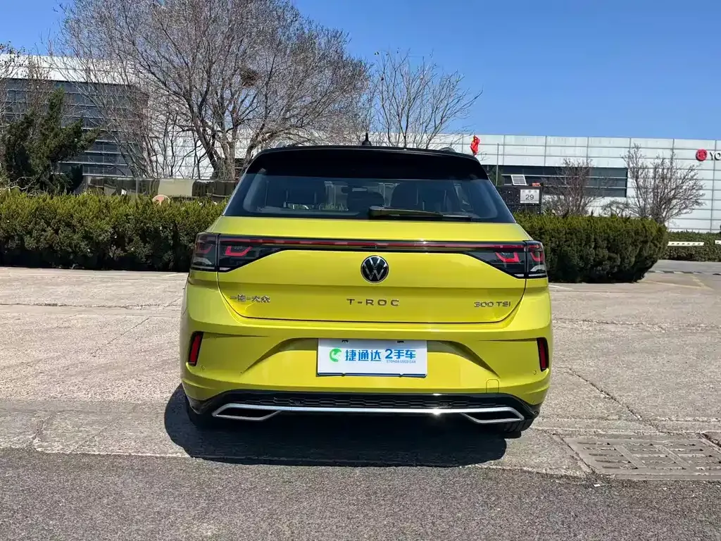 Volkswagen T-Roc — фото 7