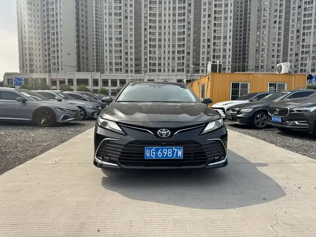 Toyota Camry — фото 4
