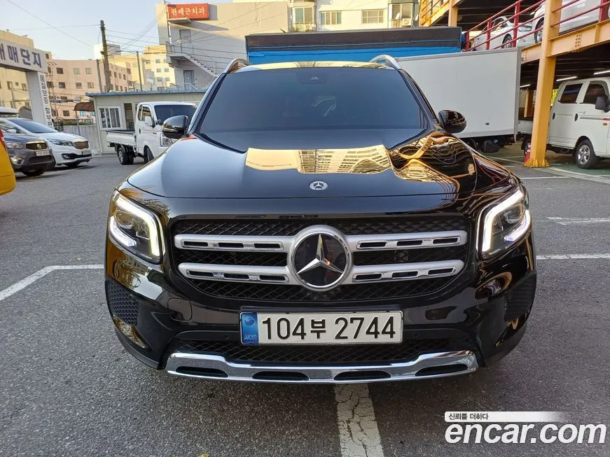Mercedes-Benz GLB-Class — фото 1