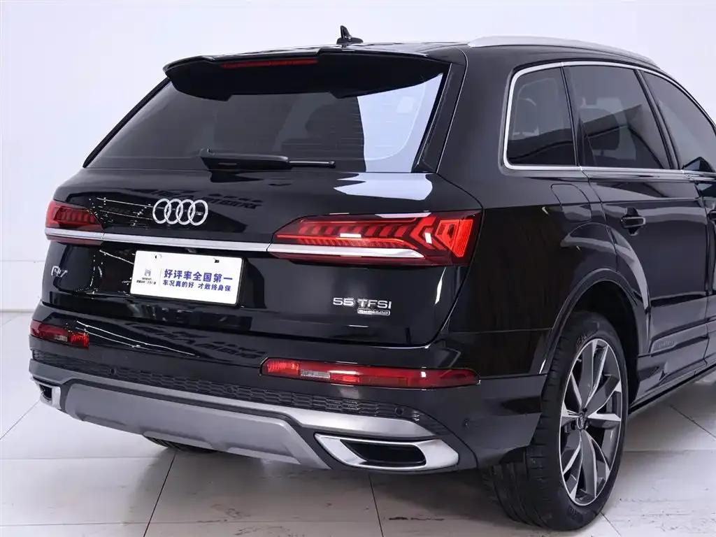 Audi Q7 2024 из CN, фото 8
