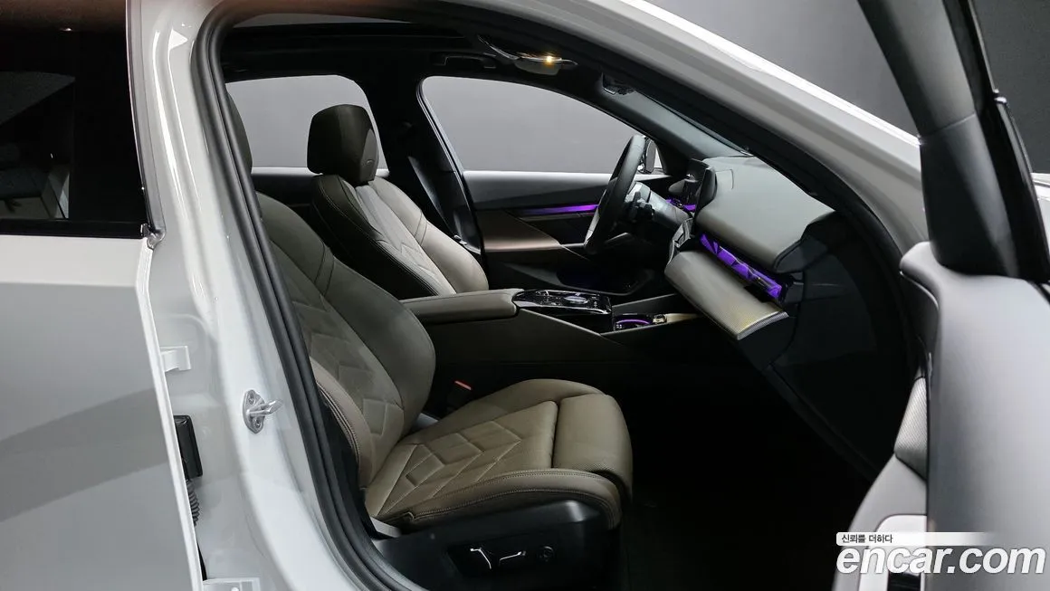 BMW 5-Series 2025 из KR, фото 4