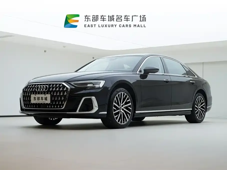 Audi A8 — фото 1