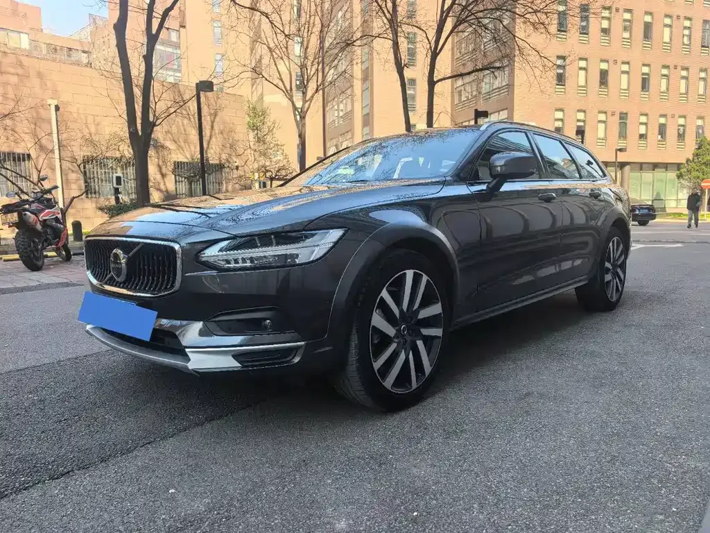 Volvo V90 — фото 1