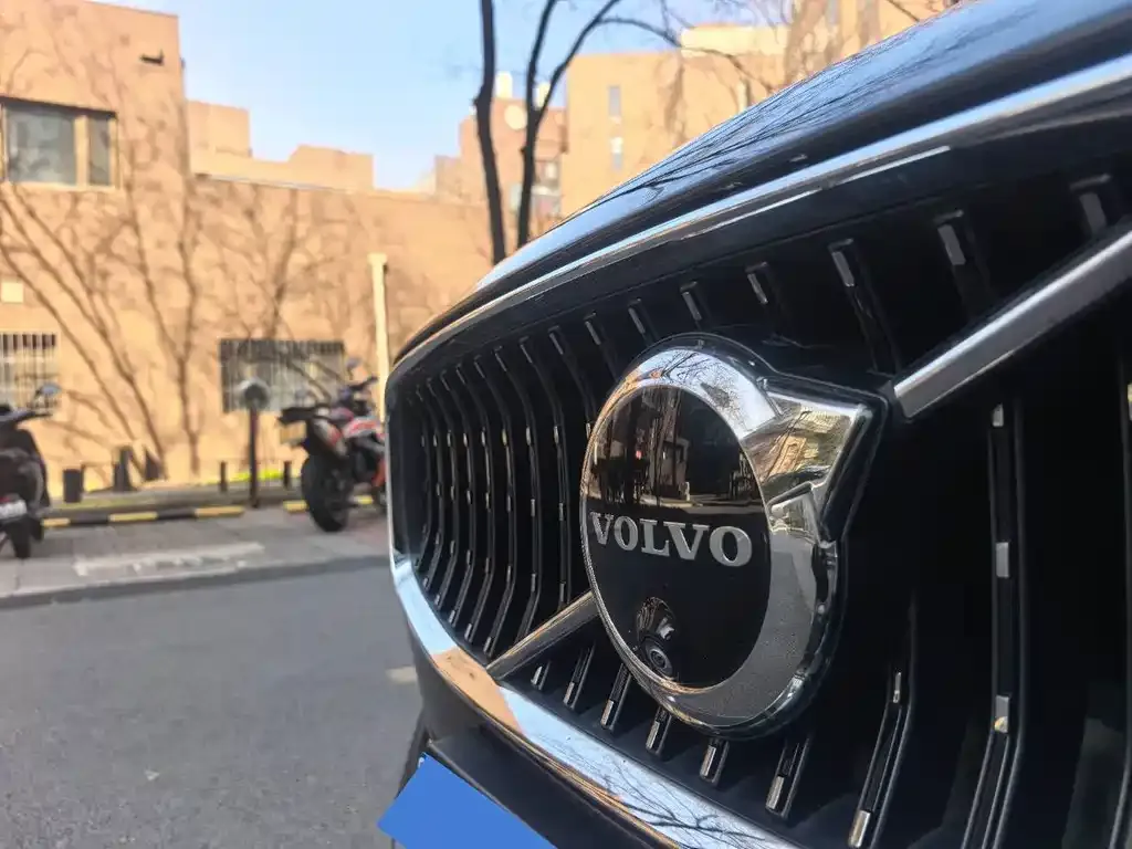 Volvo V90 — фото 10
