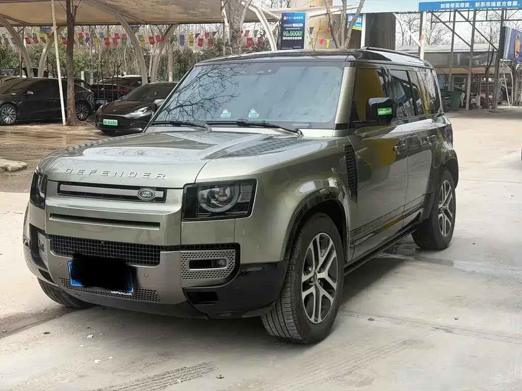 Land Rover Defender — фото 1