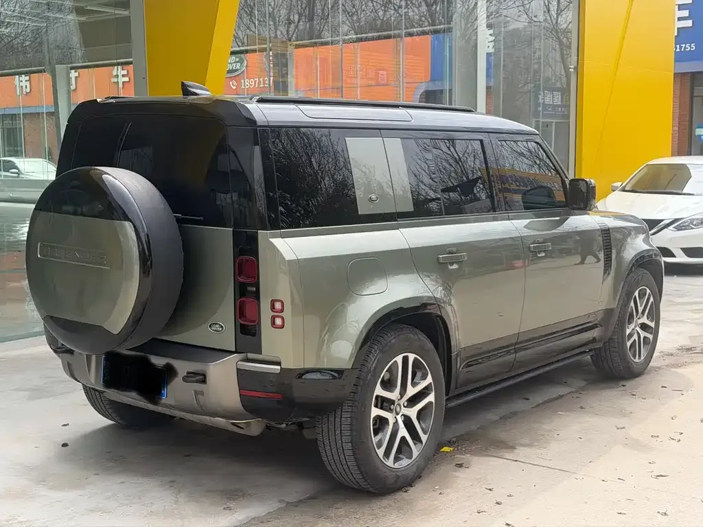 Land Rover Defender — фото 6