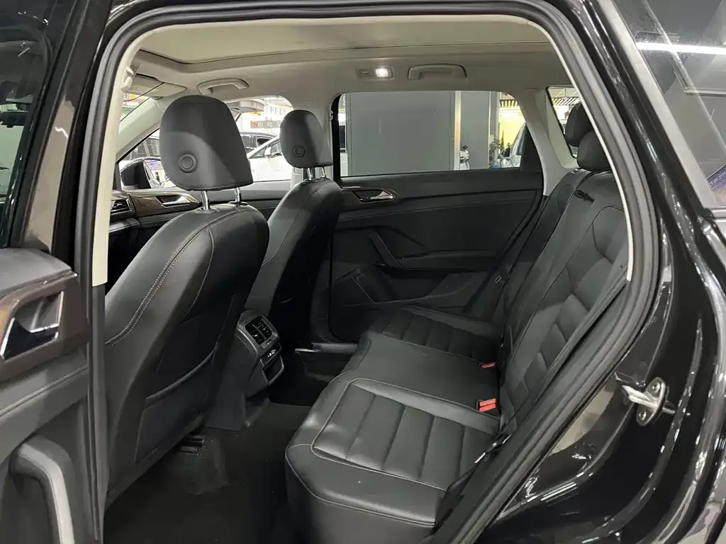 Volkswagen Tharu 2023 из CN, фото 3