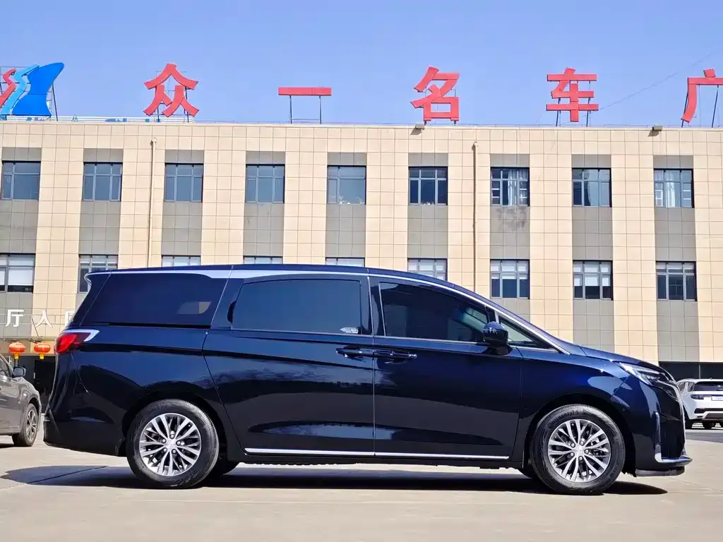 Buick GL8 2024 из CN, фото 2