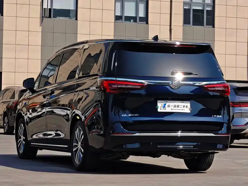 Buick GL8 2024 из CN, фото 3