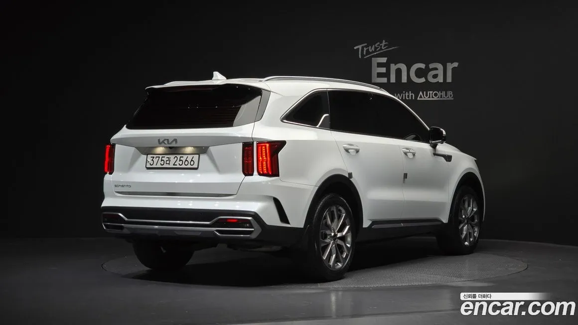 Kia Sorento — фото 7