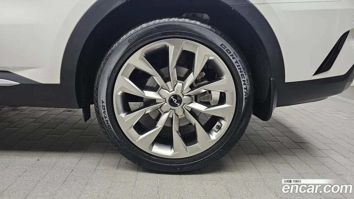 Kia Sorento — фото 8