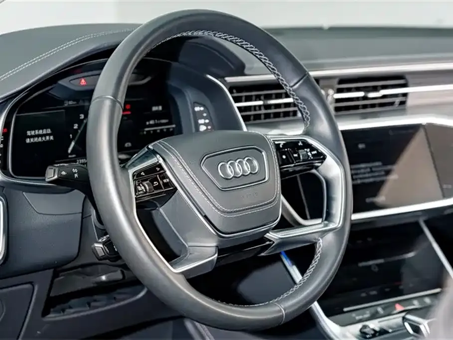 Audi A7L — фото 7