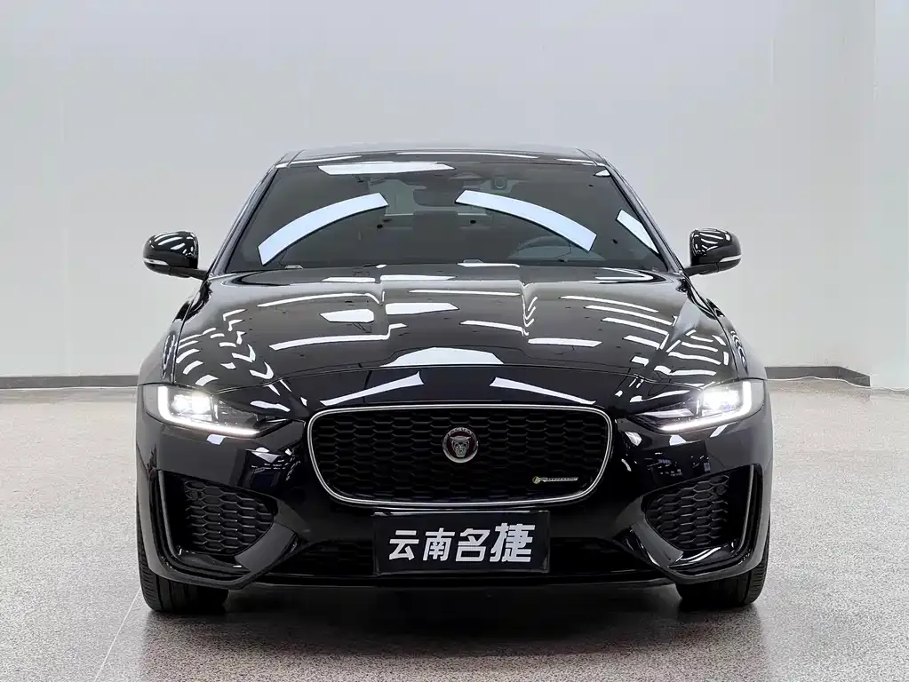 Jaguar XEL — фото 8