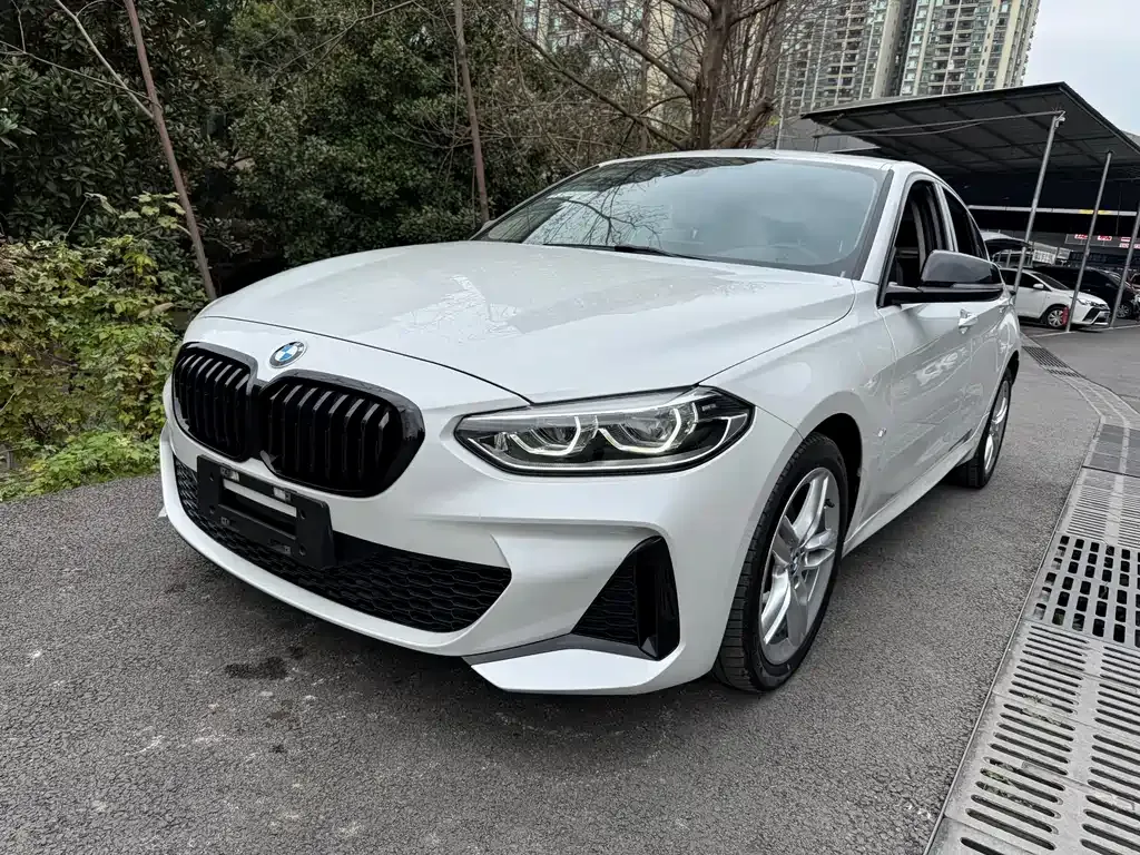 BMW 1 Series — фото 1