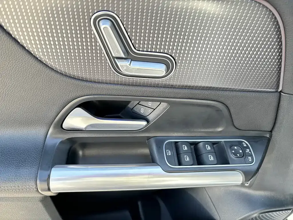 Mercedes-Benz GLA 2023 из CN, фото 5