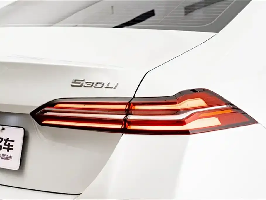 BMW 5 Series — фото 2