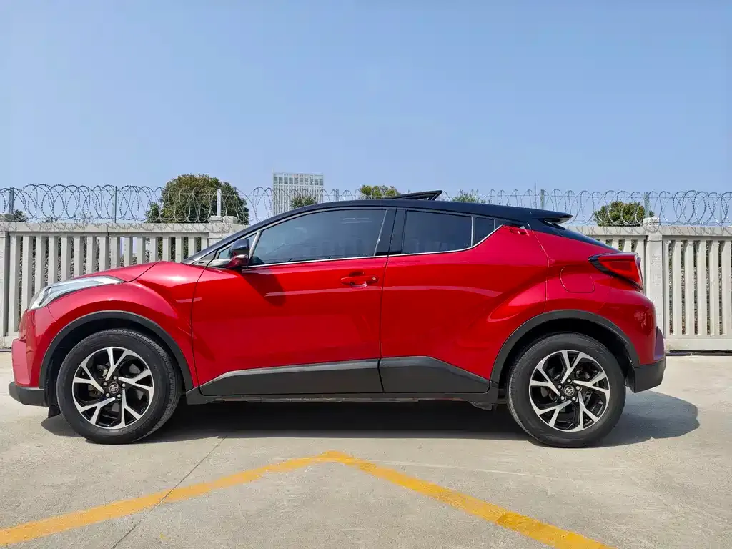 Toyota C-HR 2021 из CN, фото 2