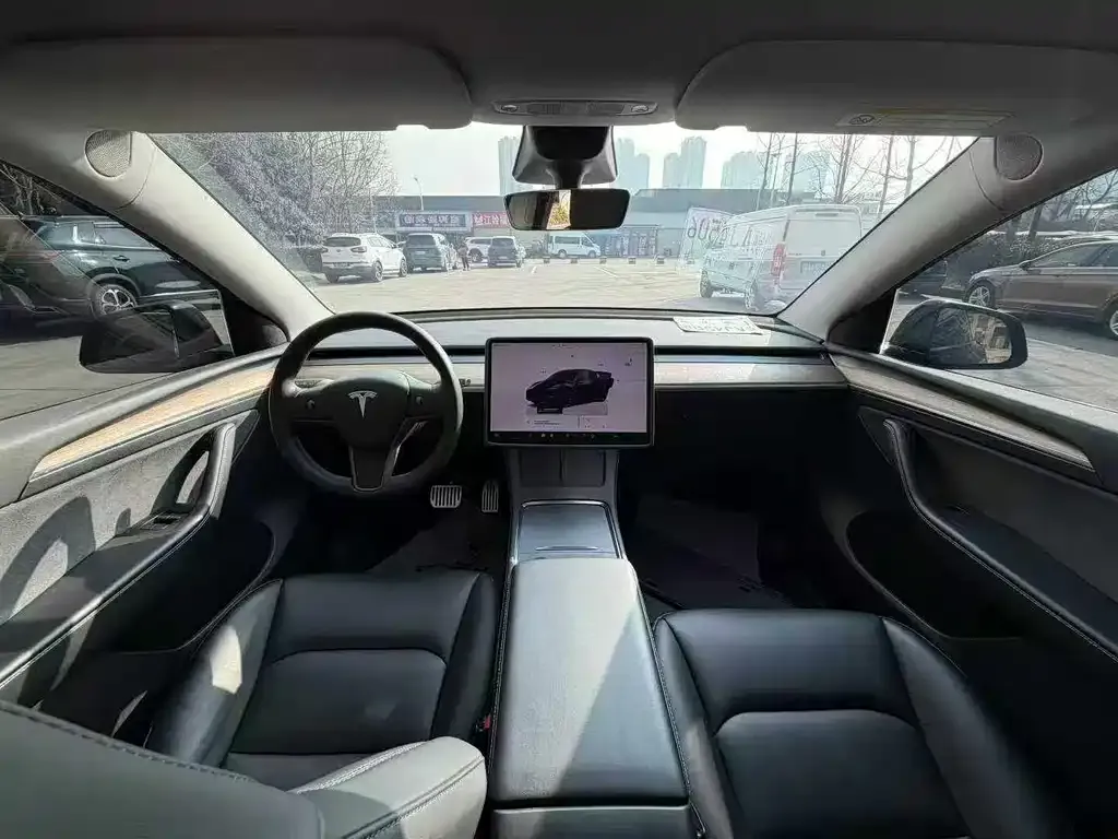 Tesla Model Y 2023 из CN, фото 4