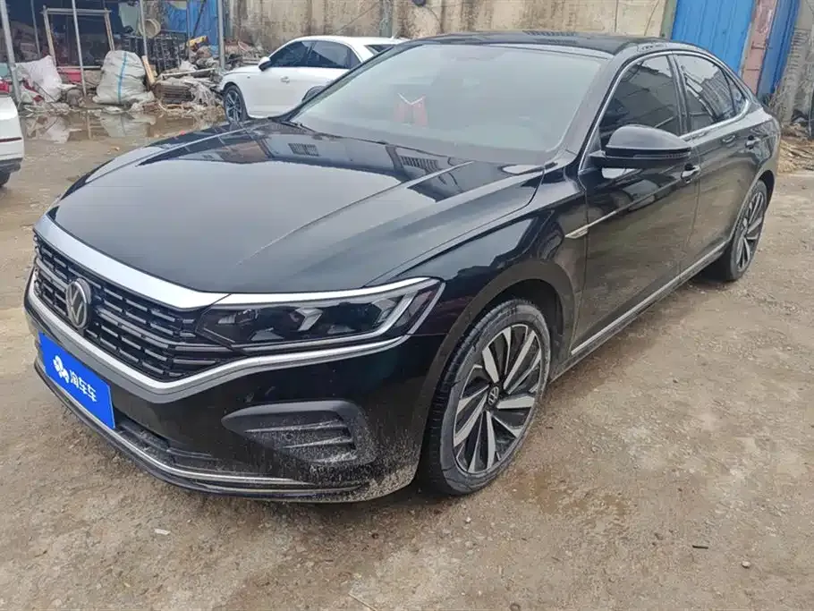 Volkswagen Passat — фото 1