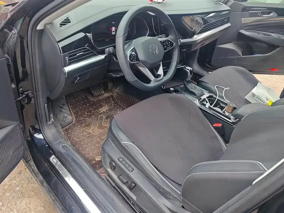 Volkswagen Passat — фото 10