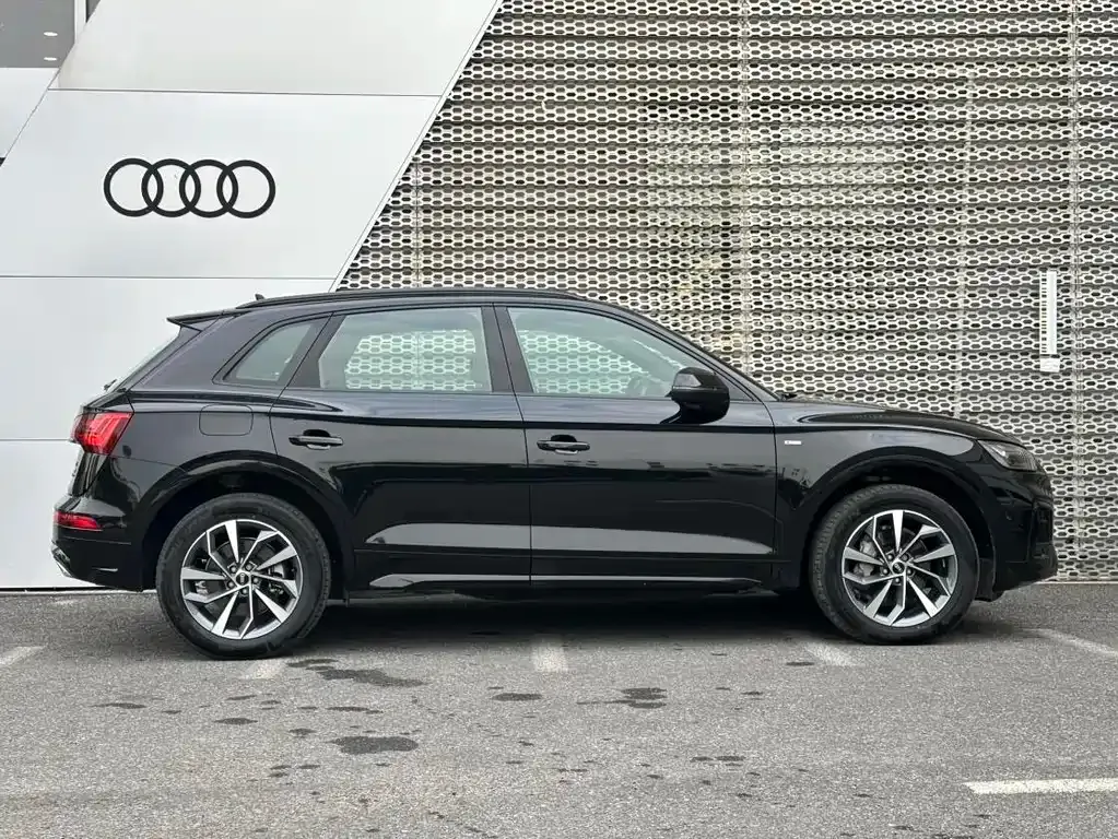 Audi Q5L 2023 из CN, фото 9