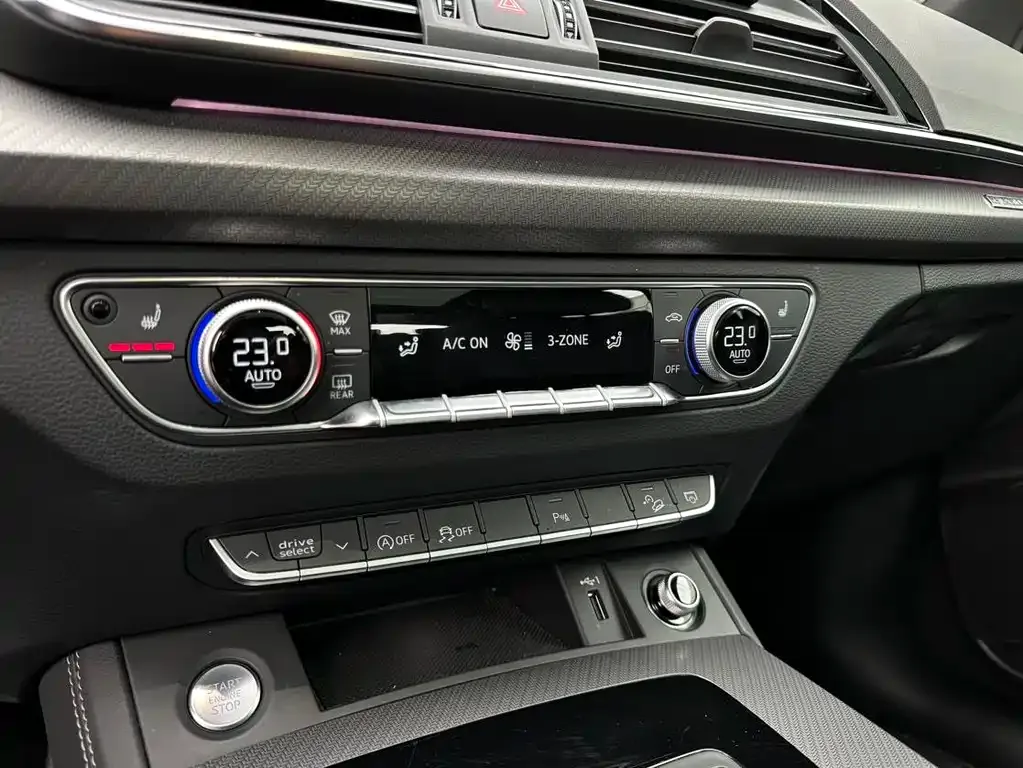 Audi Q5L 2023 из CN, фото 2