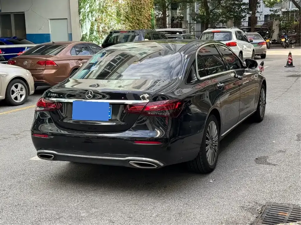 Mercedes-Benz E-Class 2023 из CN, фото 8